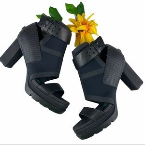 SOREL Medina Leather Rubber Sole Block Sandals